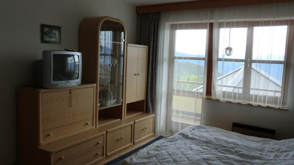 Apartment Margret Im Haus Sonnleitn Sonnenalpe Nassfeld Ruang foto