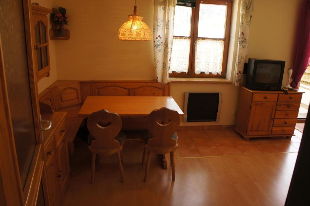 Apartment Margret Im Haus Sonnleitn Sonnenalpe Nassfeld Ruang foto